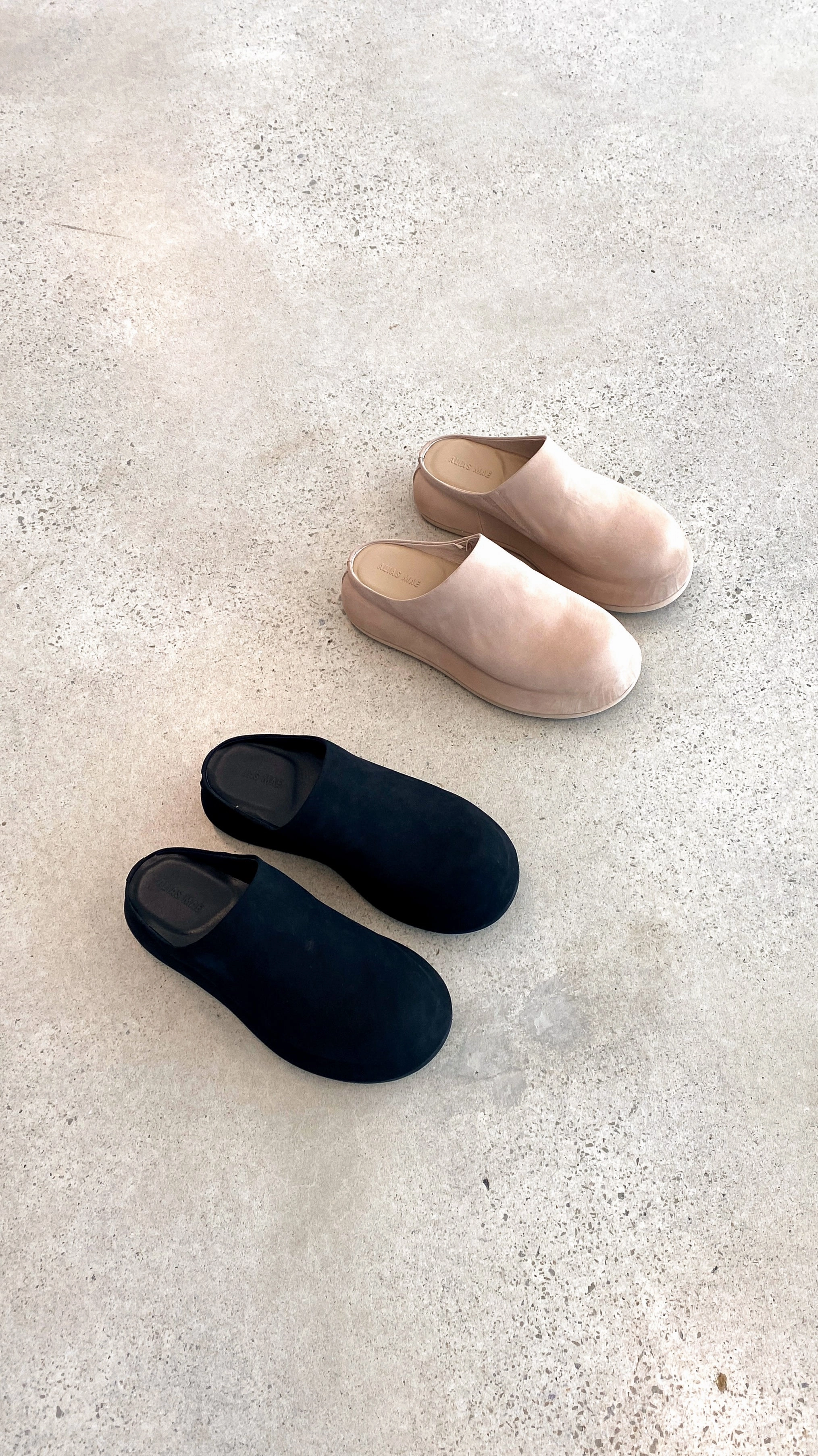 Alias Mae Phoebe Slide - Cream Nubuck