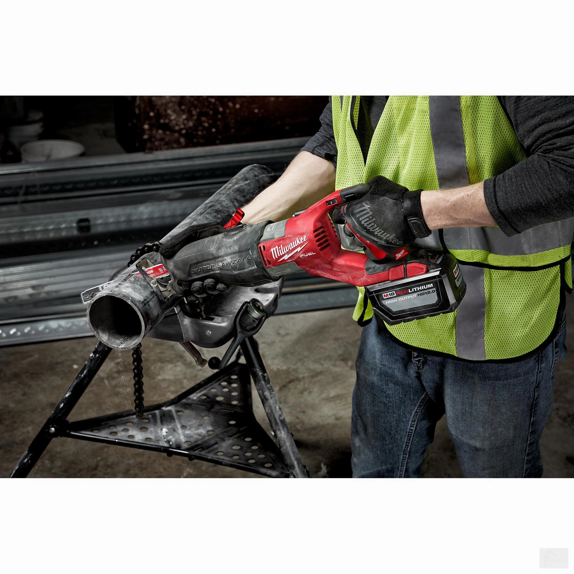 MILWAUKEE M18 FUEL™ SUPER SAWZALL® Reciprocating Saw Kit [2722-21HD]