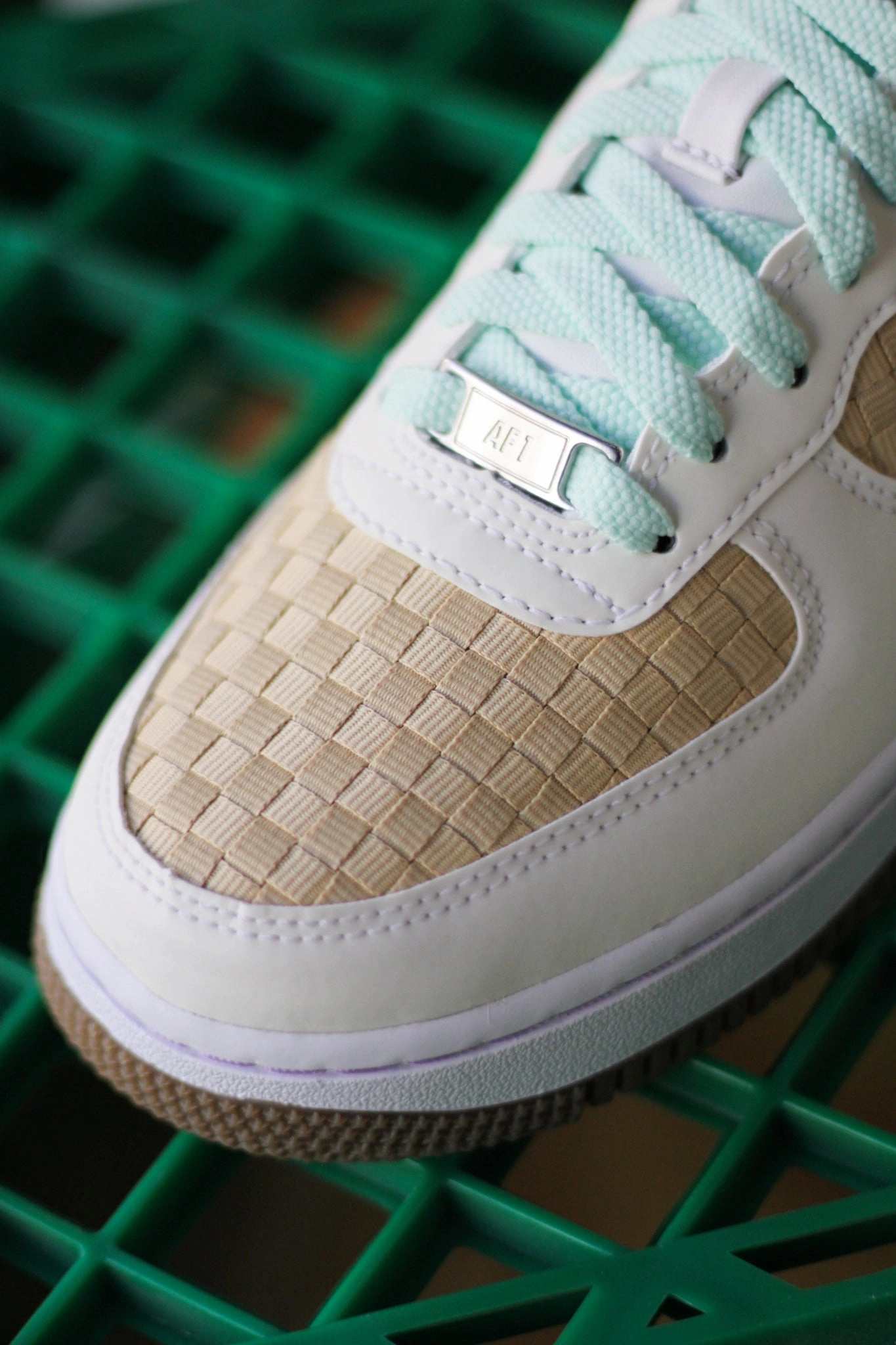NIKE AIR FORCE 1 RETRO QS SUMMIT WHITE/GLACIER BLUE-MINT FOAM