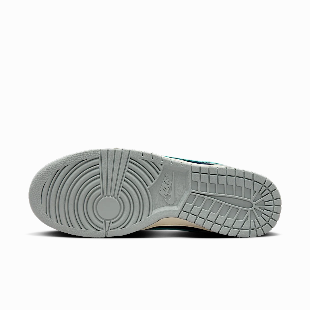 Nike Dunk Low Retro Premium Light Pumice Green Frost