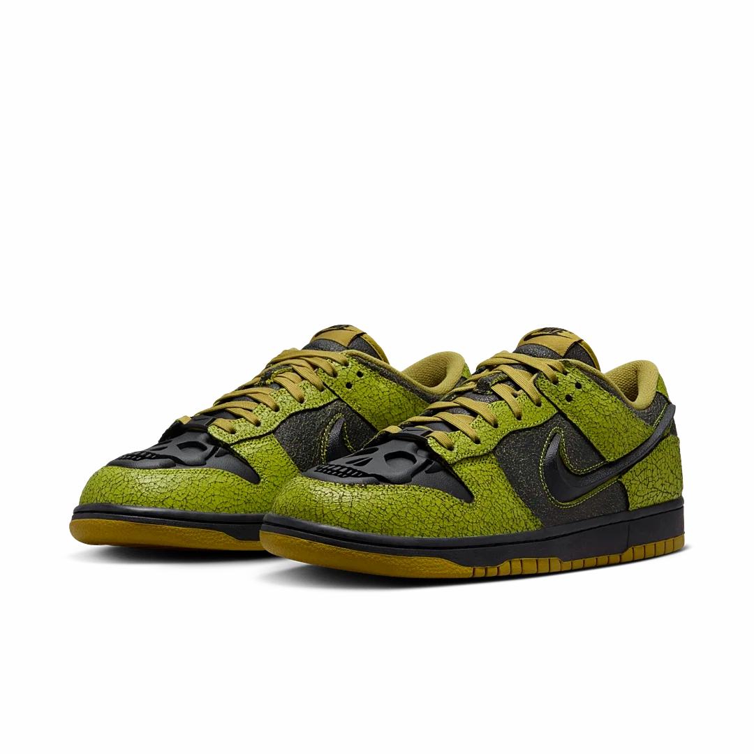 Nike Dunk Low Retro QS Halloween Skull