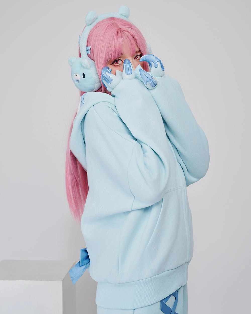 Pastel Winter Hoodie MOEFLAVOR x Gloomy Bear